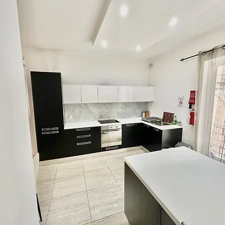 2 Bedroom Appartement Sliema